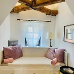 Schloss Suessenstein Guest house