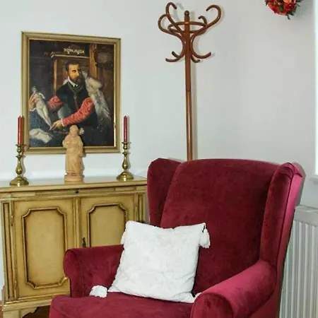 Schloss Suessenstein Huettenberg