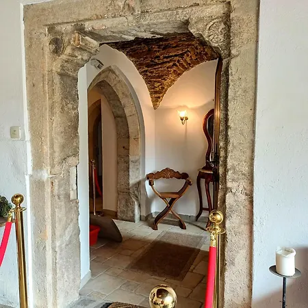 בית הארחה Schloss Suessenstein 3*