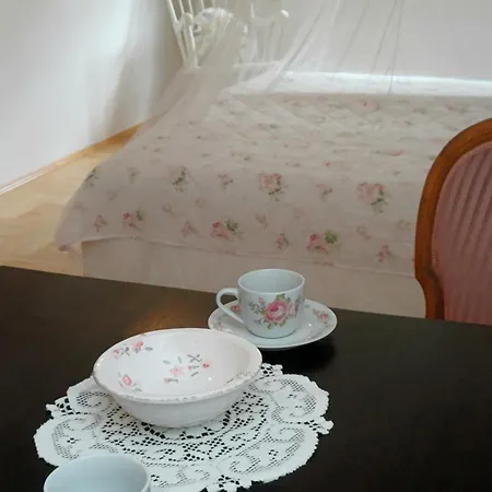 Schloss Suessenstein בית הארחה Huettenberg