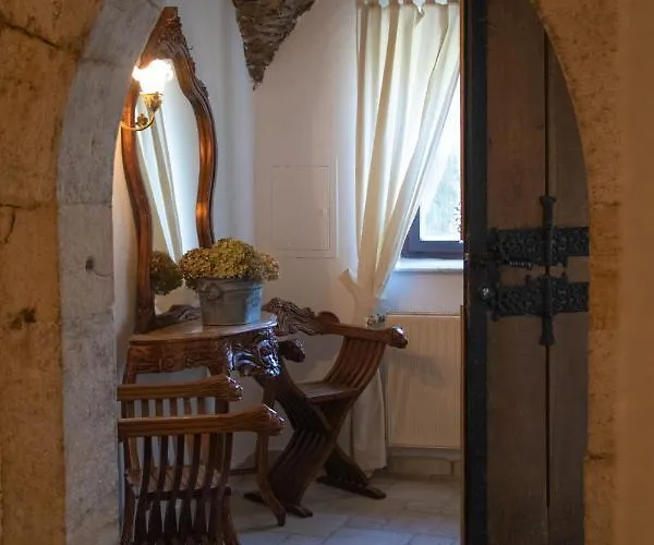 Schloss Suessenstein בית הארחה Huettenberg