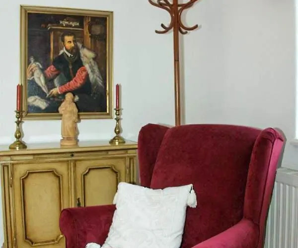 Schloss Suessenstein Huettenberg